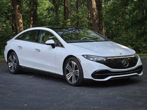Used 2022 Mercedes-Benz EQS 450+ Sedan image 8
