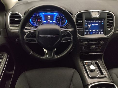 Used 2019 Chrysler 300 Touring w/ Sport Appearance Package image 22