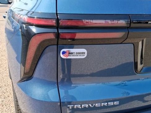 New 2026 Chevrolet Traverse LT w/ LPO, Floor Liner Package FWD image 10