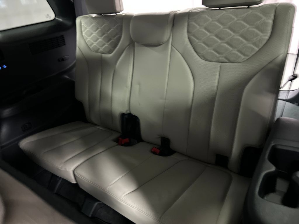Used 2022 Hyundai Palisade Limited FWD image 23