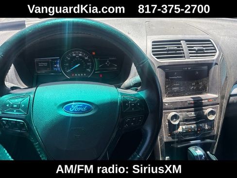 Used 2016 Ford Explorer XLT w/ Equipment Group 202A FWD image 5