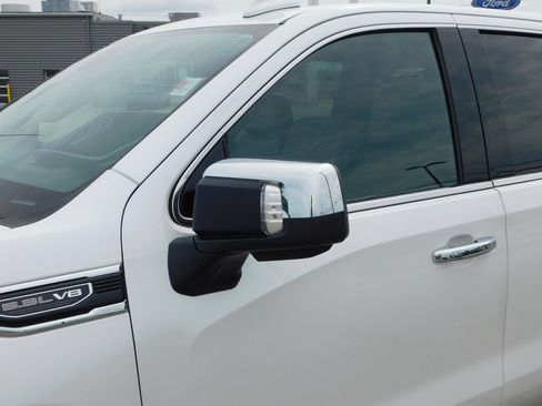 Used 2023 GMC Sierra 1500 SLT AWD/4WD image 16