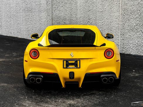 Used 2014 Ferrari F12 Berlinetta RWD image 36