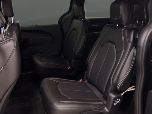 New 2026 Chrysler Voyager LX FWD image 22