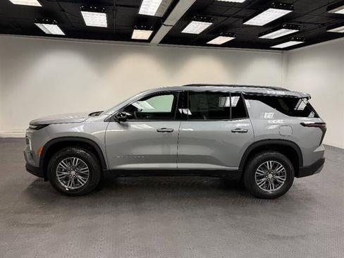 New 2026 Chevrolet Traverse LT w/ LPO, Floor Liner Package FWD image 2