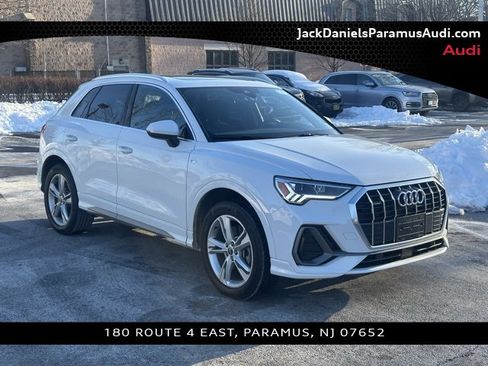Used 2023 Audi Q3 2.0T Premium Plus w/ Premium Plus Package image 6