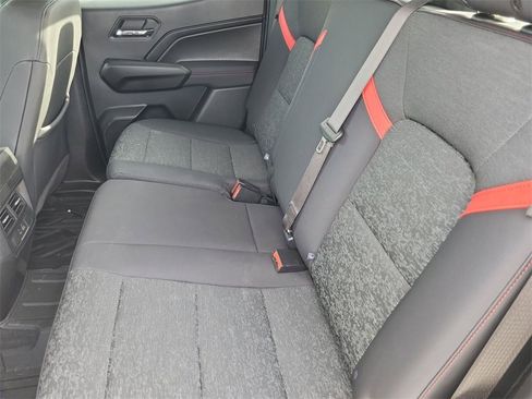 Used 2024 Chevrolet Colorado Z71 w/ Z71 Convenience Package 2 image 30