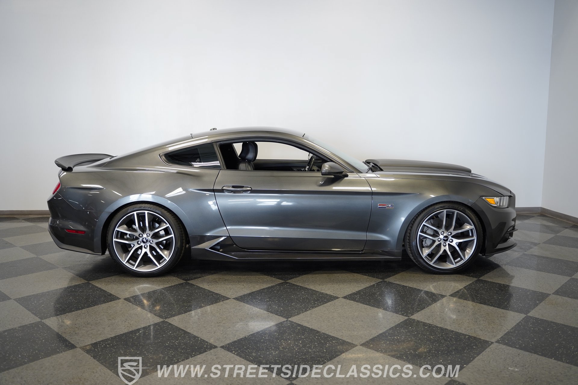 Used 2016 Ford Mustang GT Premium RWD image 15