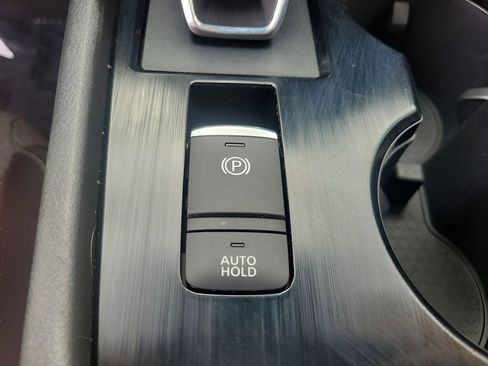 Used 2023 Nissan Rogue SV image 23