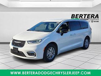 New 2026 Chrysler Pacifica Select video 2