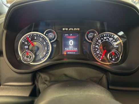 Used 2019 RAM 1500 Big Horn AWD/4WD image 4