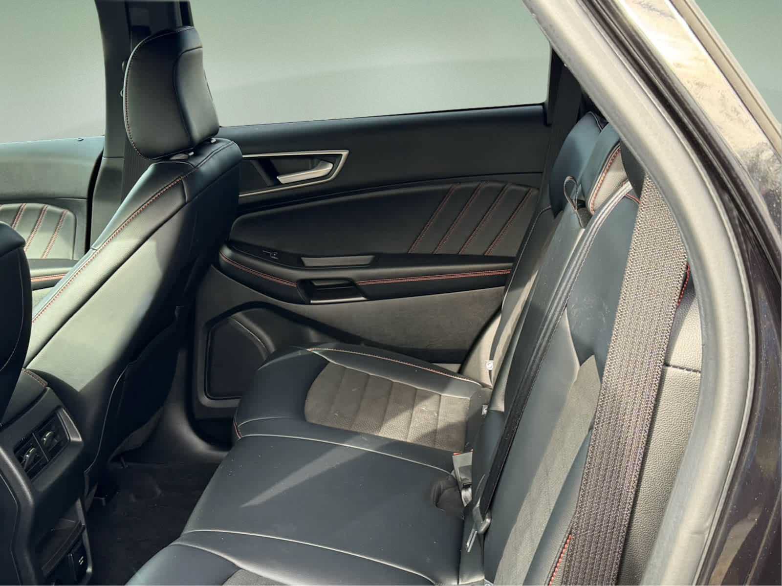 Used 2024 Ford Edge ST-Line AWD/4WD image 22
