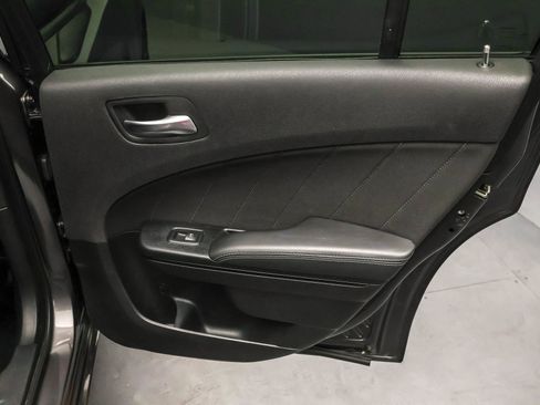 Used 2020 Dodge Charger SXT w/ Blacktop Package image 36