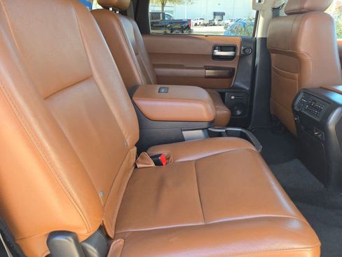 Used 2011 Toyota Sequoia Platinum image 21