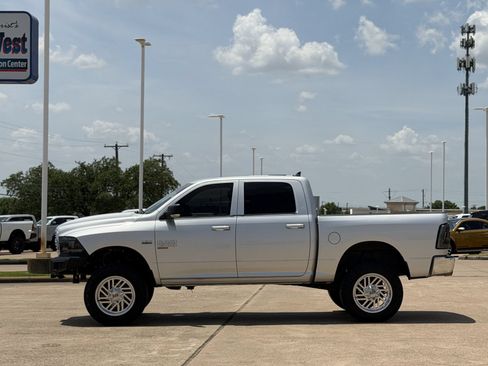 Used 2019 RAM 1500 Lone Star AWD/4WD image 7