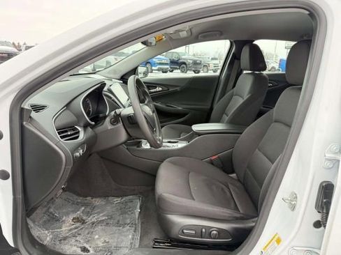 Used 2024 Chevrolet Malibu LT image 9