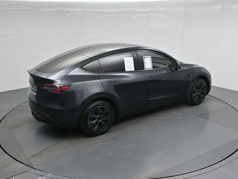 Used 2024 Tesla Model Y Long Range image 36