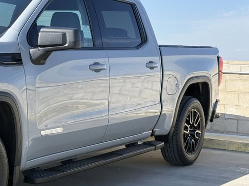 Used 2024 GMC Sierra 1500 Elevation w/ LPO, Elevation Black Package image 8