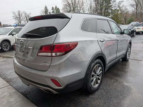 Used 2017 Hyundai Santa Fe SE image 16