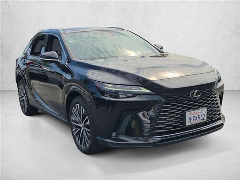 Used 2023 Lexus RX 350 Premium Plus w/ Cold Area Package FWD image 4
