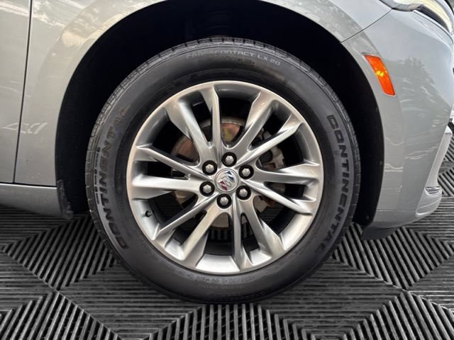 Used 2024 Buick Enclave Avenir w/ Avenir Technology Package AWD/4WD image 32