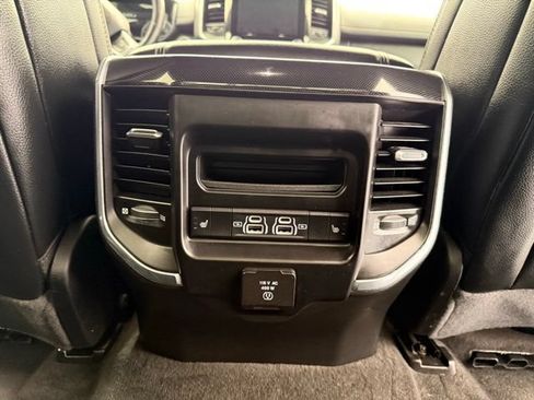 Used 2022 RAM 1500 Laramie AWD/4WD image 29