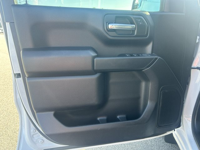 Used 2023 Chevrolet Silverado 1500 Custom AWD/4WD image 17