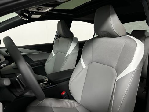 New 2026 Toyota Camry SE image 9