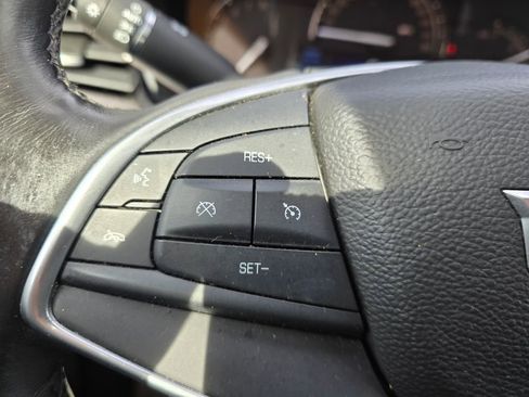 Used 2017 Cadillac XT5 Luxury image 13