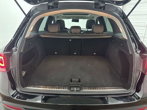 Certified 2022 Mercedes-Benz GLC 300 image 26