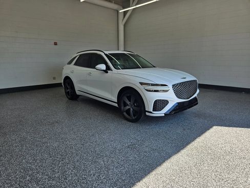 Used 2025 Genesis GV70 3.5T Sport w/ Sport Prestige Package AWD/4WD image 7