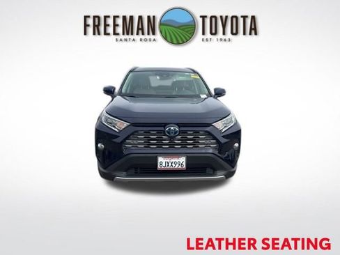 Used 2019 Toyota RAV4 Limited image 3