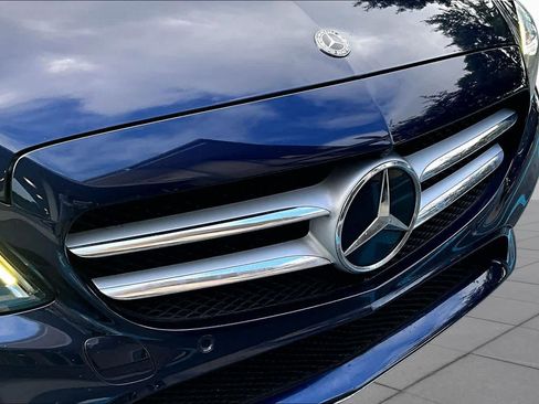 Used 2021 Mercedes-Benz C 300 Sedan image 30