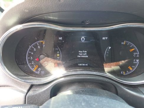 Used 2018 Jeep Grand Cherokee Altitude RWD image 10