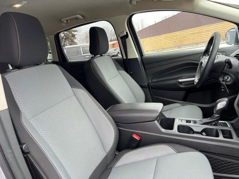 Used 2018 Ford Escape SE image 43