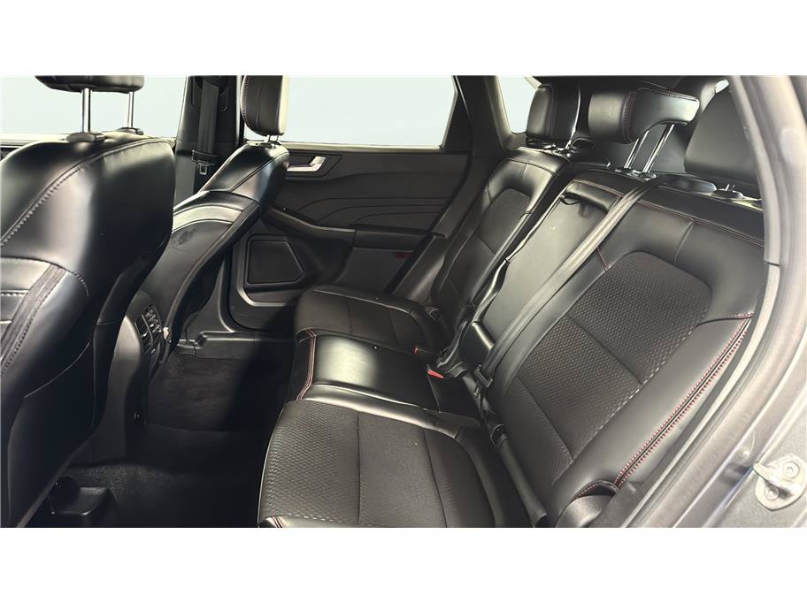 Used 2025 Ford Escape ST-Line FWD image 12