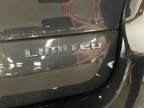 Used 2022 Jeep Grand Cherokee L Limited w/ Luxury Tech Group II AWD/4WD image 30