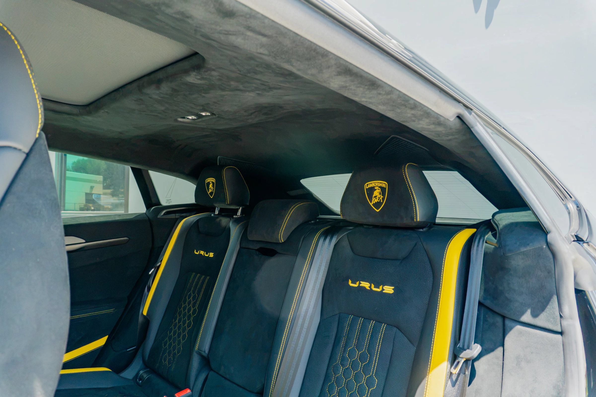 Used 2024 Lamborghini Urus Performante AWD/4WD image 12