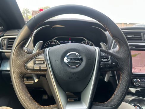 Used 2021 Nissan Maxima SR w/ Sport Mat Group FWD image 18