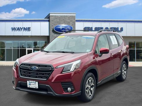 Certified 2023 Subaru Forester Premium AWD/4WD image 2