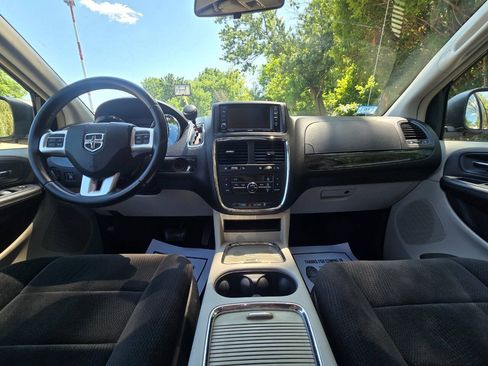 Used 2012 Dodge Grand Caravan Crew w/ Crew Value Pkg FWD image 32