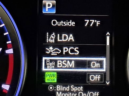 Used 2019 Toyota Highlander SE image 14