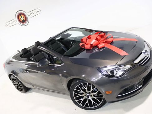 Used 2016 Buick Cascada Premium image 2