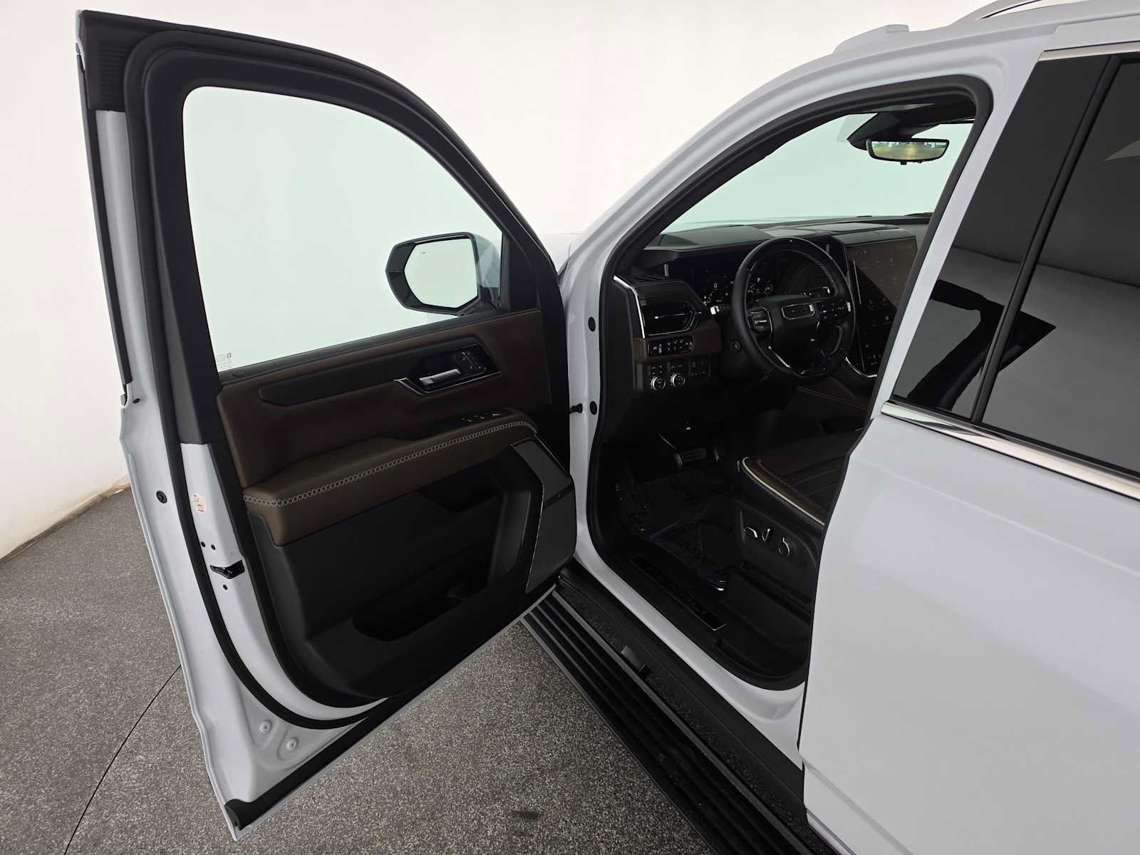 Used 2026 GMC Yukon Denali Ultimate AWD/4WD image 21