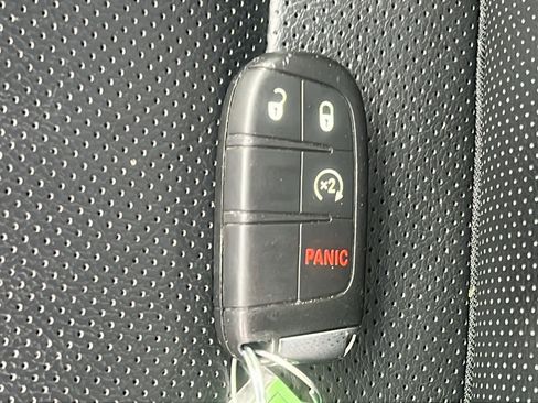 Used 2019 Jeep Compass Limited image 29