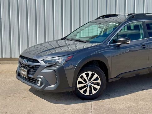 Used 2023 Subaru Outback Premium AWD/4WD image 2