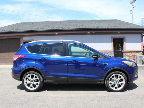 Used 2013 Ford Escape Titanium AWD/4WD image 3