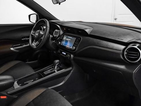 Used 2024 Nissan Kicks SR FWD image 13