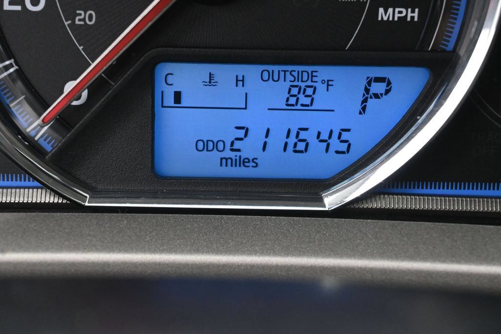 Used 2013 Toyota RAV4 Limited AWD/4WD image 20