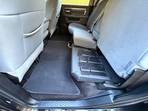 Used 2018 RAM 1500 Big Horn image 24